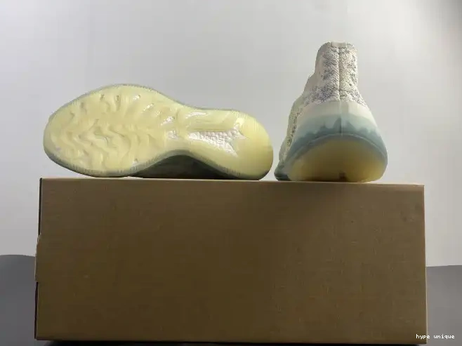 hype 380 Blue Boost Adidas GW0304 Yeezy Alien 0530